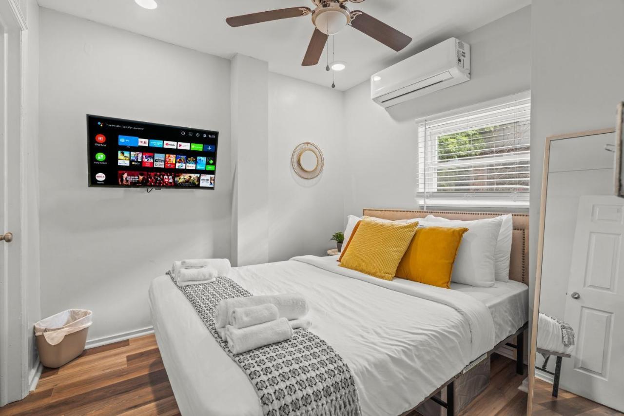 East Passyunk Trendy Apartment *